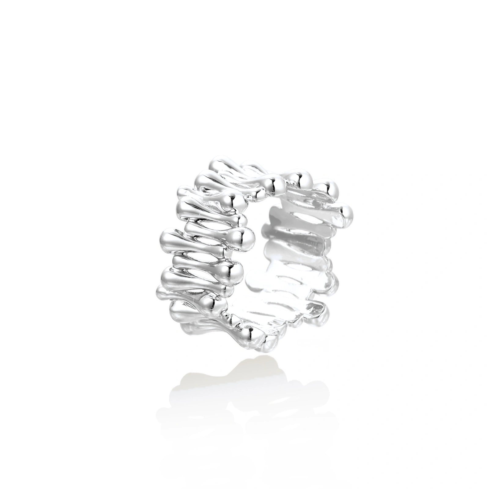 Twisted Waves Ring by AlbaLuxe