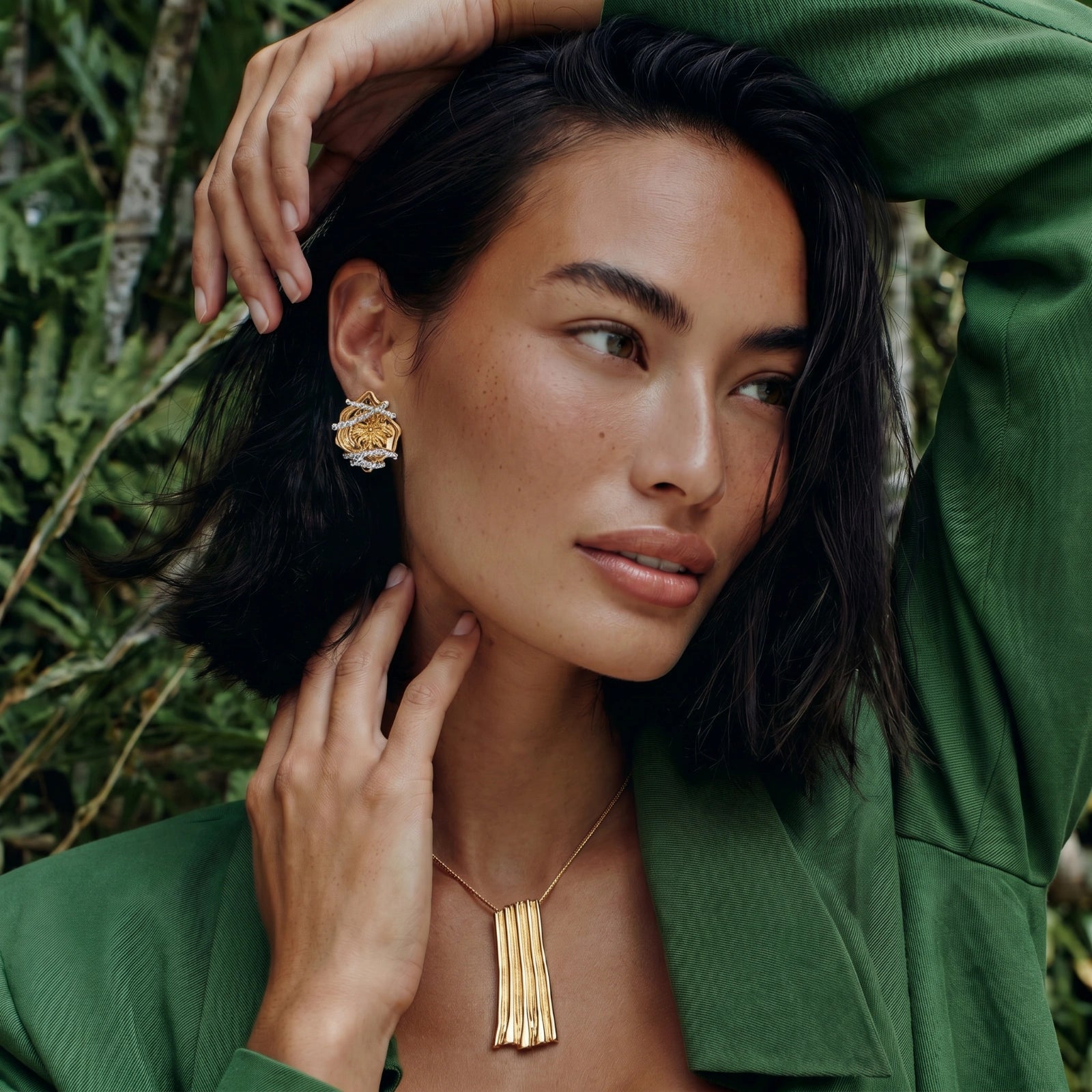 Linear Edge Necklace by AlbaLuxe
