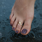 14k Yellow Gold Bypass Style Toe Ring with Polished Hearts RCJ
