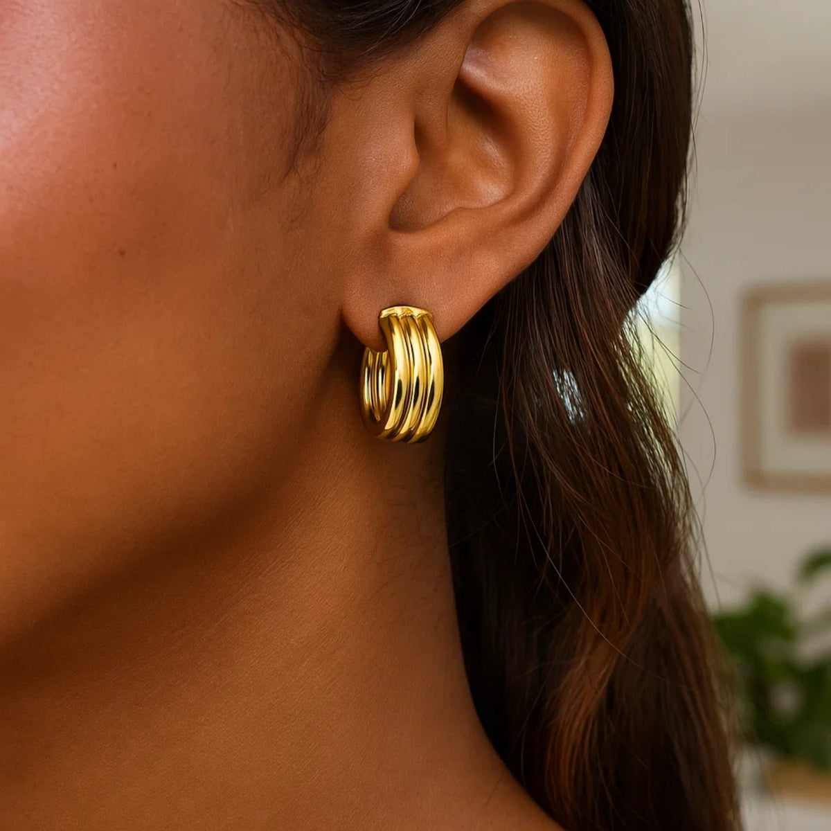 14K Yellow Gold Triple Row Oval Hoop Earrings (17.00 mm) Alba Luxe